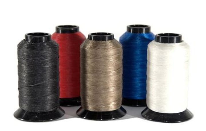 Are dacron and polyester the same thing?