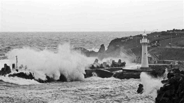 Are windy days bad for fishing?