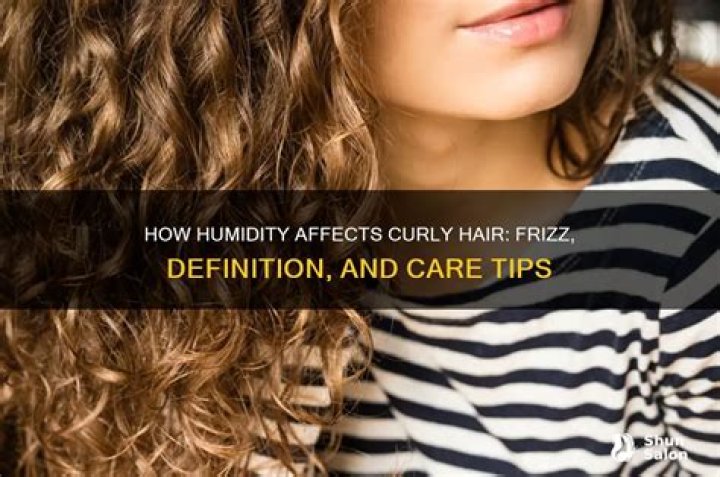 At what humidity does hair frizz?