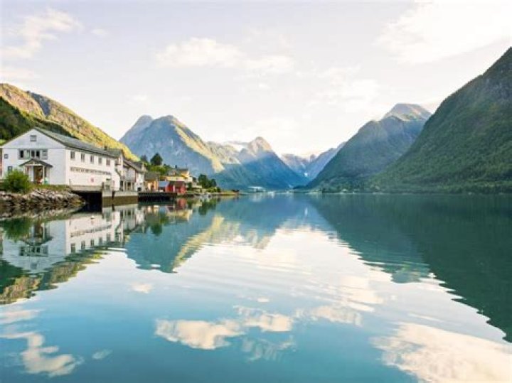 Can you swim in fjords?