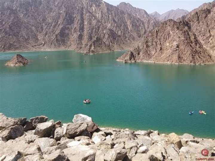 Can you swim in hatta dam?
