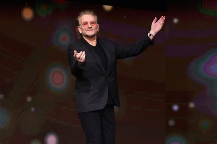 Did bono get knighted?