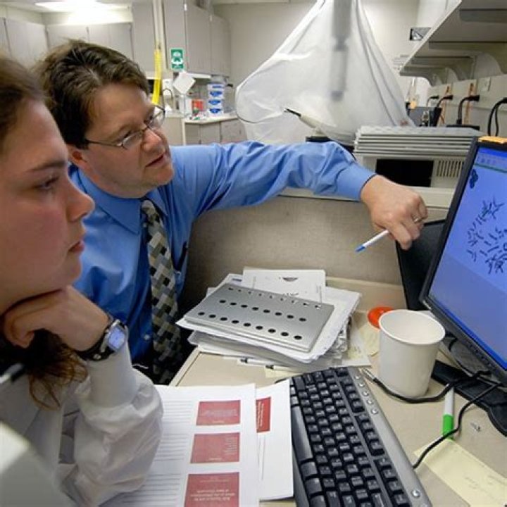 Do cytotechnologists work in hospitals?