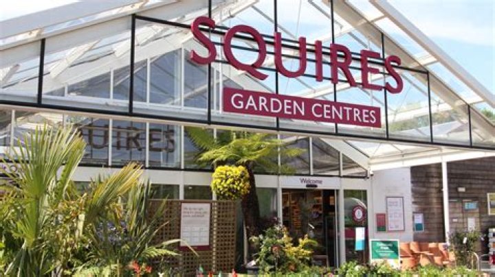 Do squire's garden centre delivery?