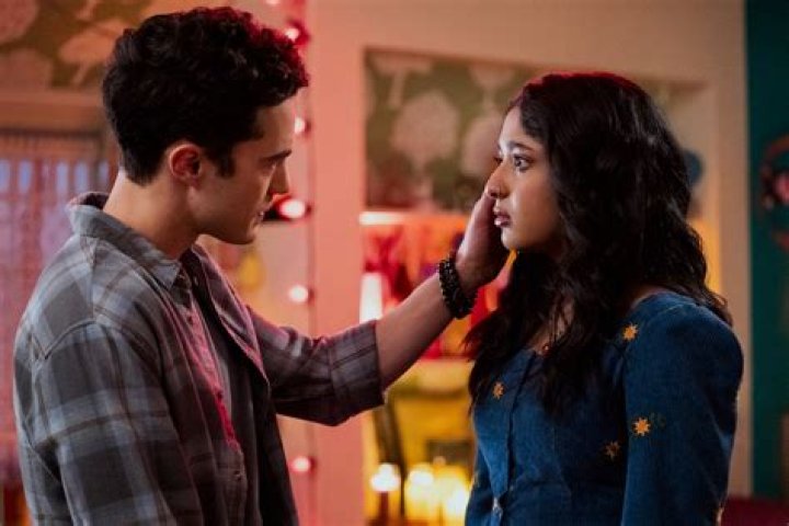 Does davie and paxton get together?