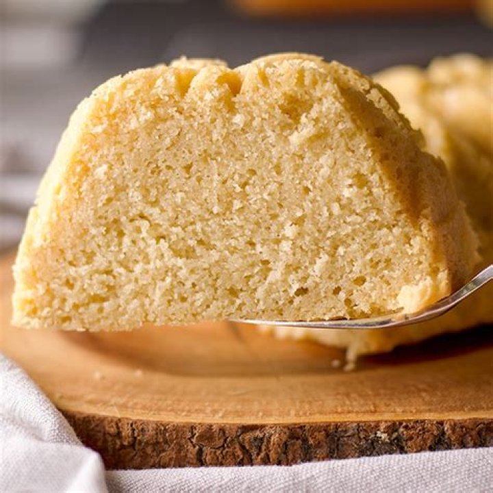 Does pound cake need baking powder?