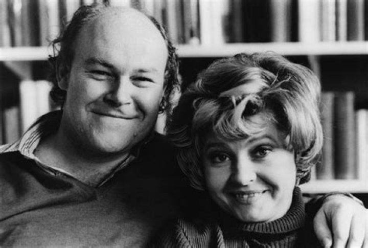 Does prunella scales have a carer?