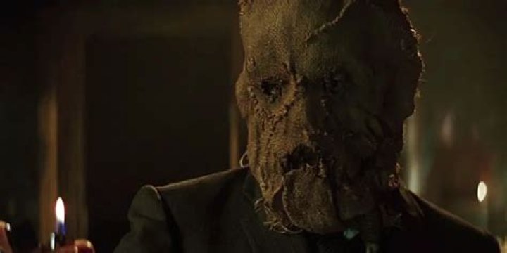 Does scarecrow die in batman begins?