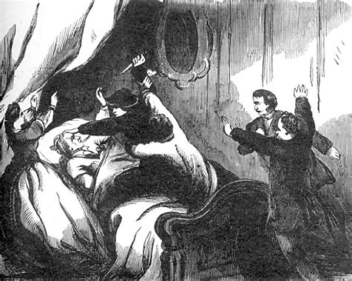 Does seward die in the killing?