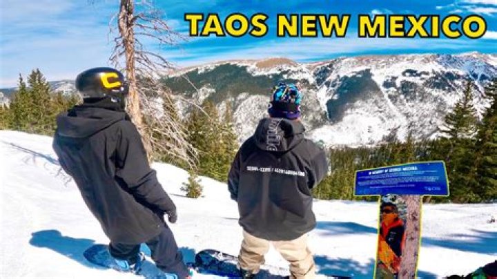 Does snowmass allow snowboarding?