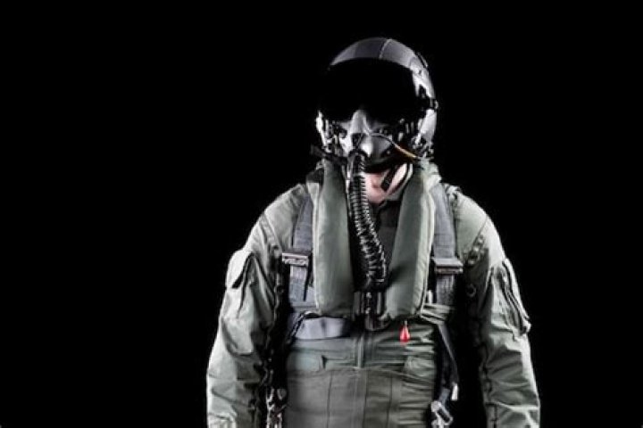 How does anti g suit work?