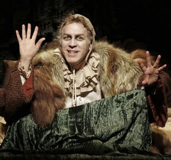 How is volpone the play a satire on avarice?