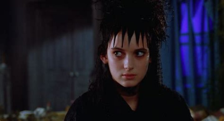 In beetlejuice how old is lydia?