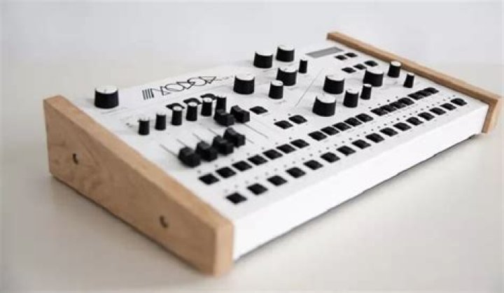 Is a drum machine a sequencer?