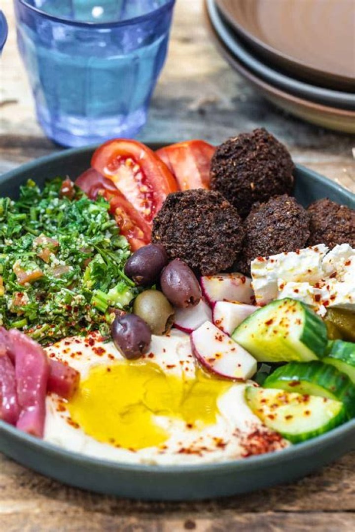 Is a falafel hummus?