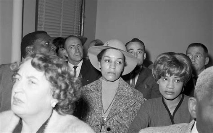 Is barbara cooke womack still alive?