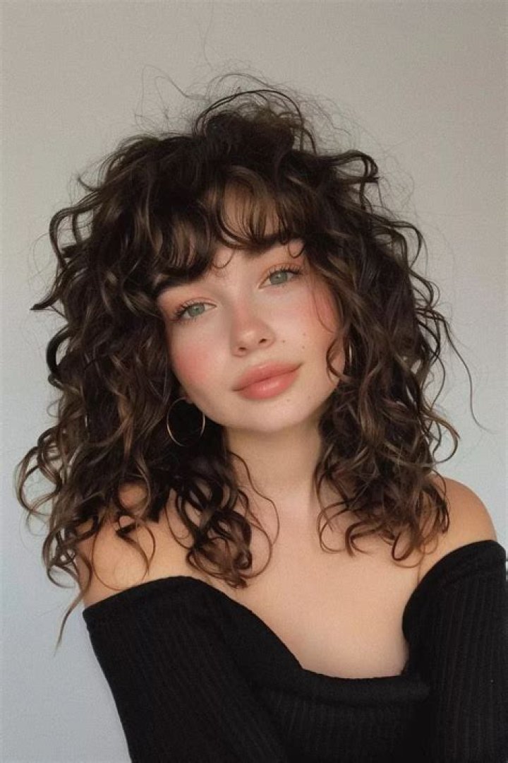 Is fringe good for curly hair?