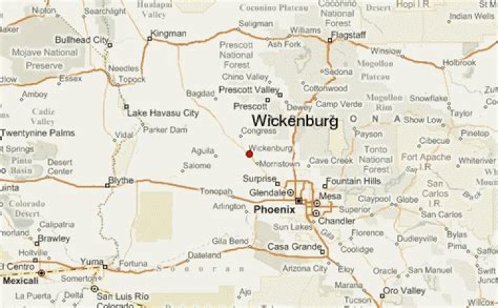 Is wickenburg in maricopa county?