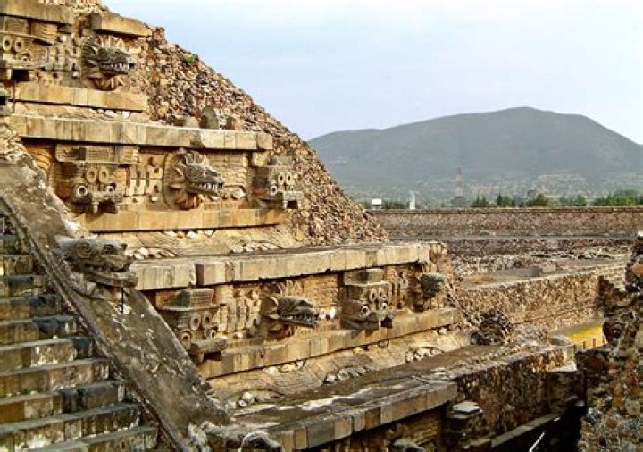 On what was teotihuacan's power and wealth based?