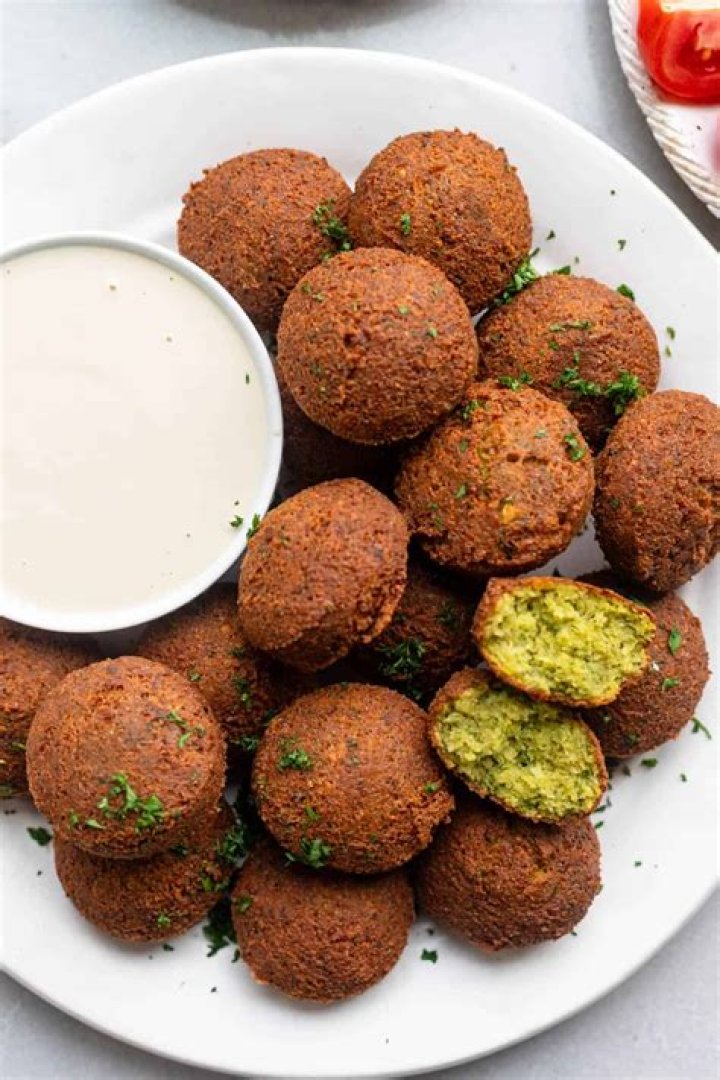 Should you cook chickpeas for falafel?