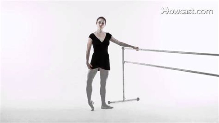 What does releve mean in ballet?