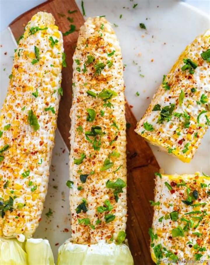 What food is cooked in a corn husk?