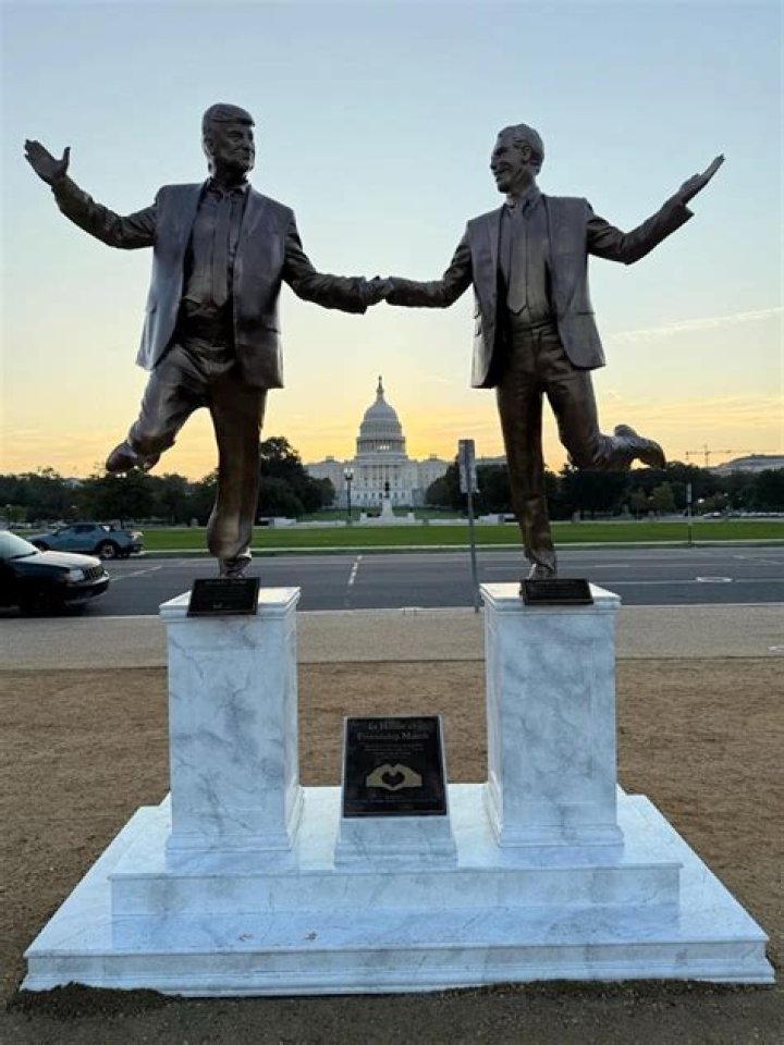 What was the reason for the statue to be auctioned?