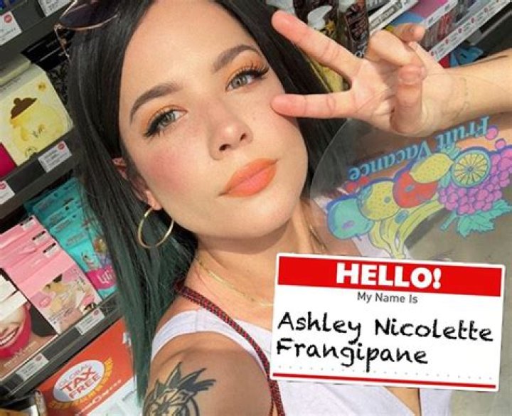 Whats halsey real name?