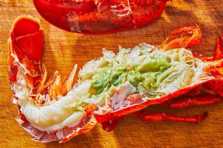 Whats the green stuff in lobsters?