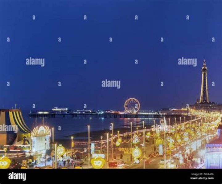 When blackpool lights on till?