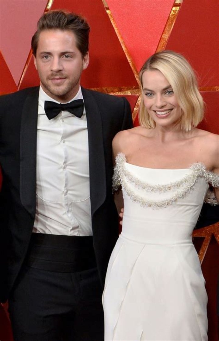 When did margot robbie get married?