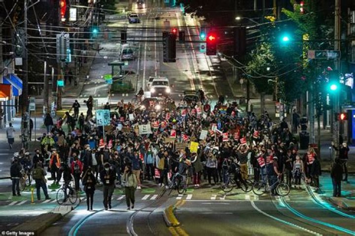 When did protestors take over seattle?