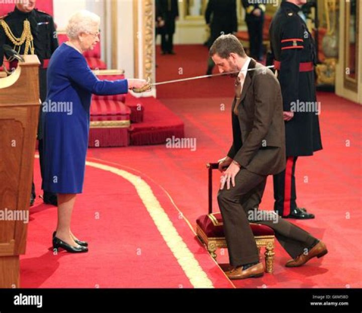 When was bradley wiggins knighted?