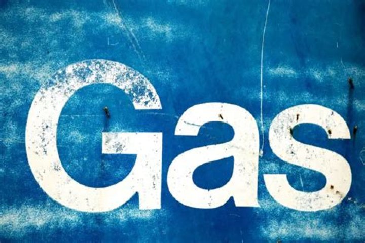 When was the last time gas was under a dollar?