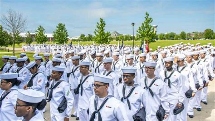 Where do navy sailors get stationed?