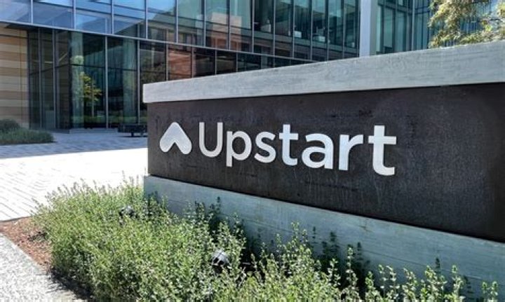 Which banks use upstart?