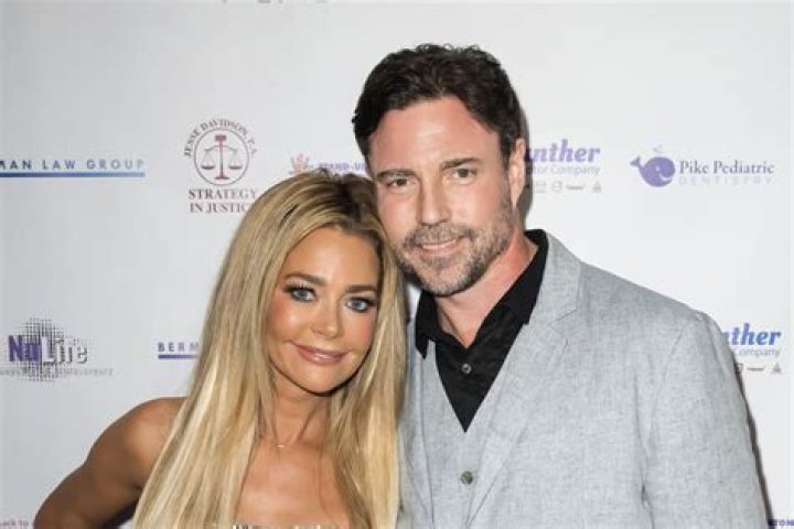 Who denise richards married to?