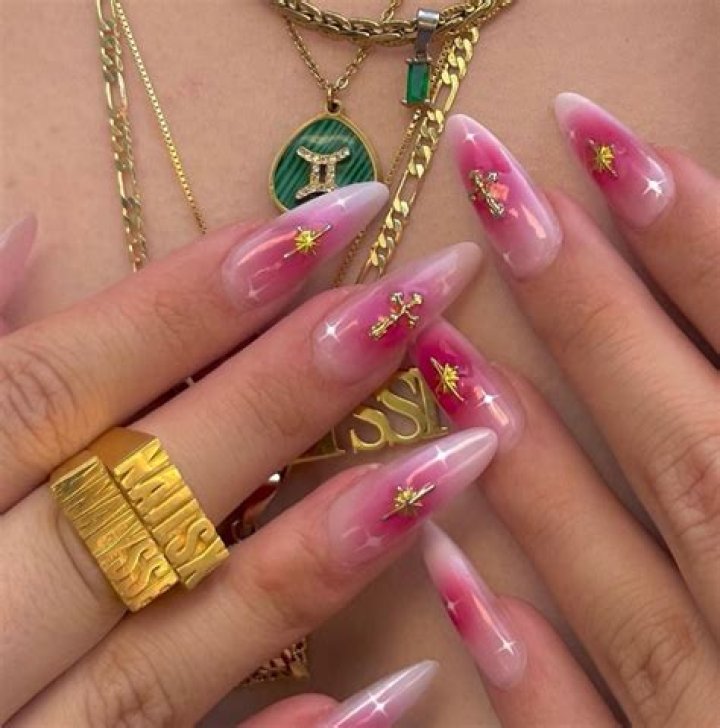 Who discovered acrylic nails?