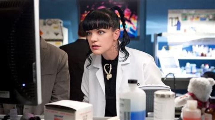 Why did polly parrot leave ncis?