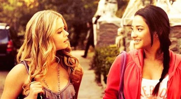 Will emily and alison get together?